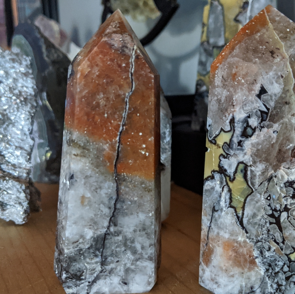 😍✨ Mosaic Chalcedony Quartz Tower from Brazil